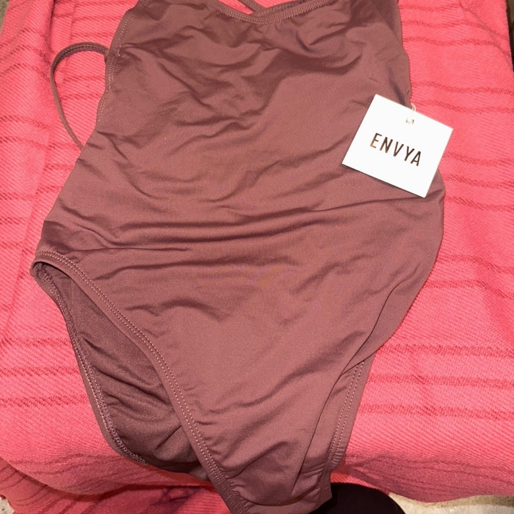 One Piece envya NWT